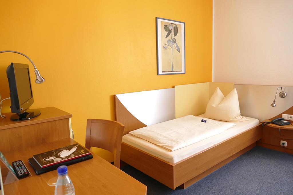 Hasi'S Hotel Grafing Екстериор снимка