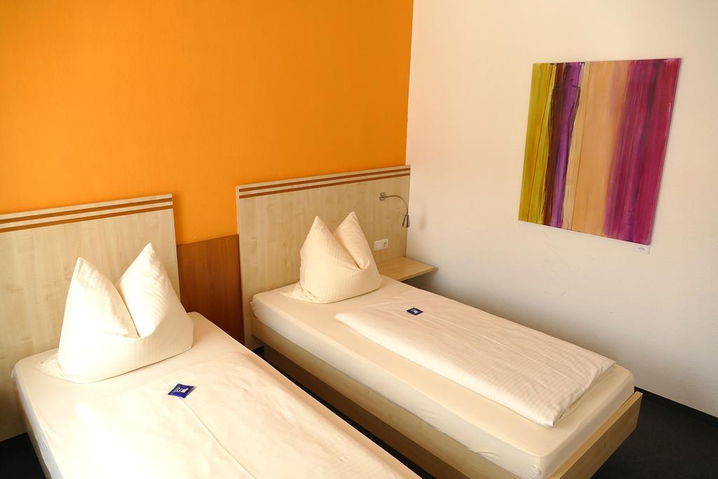 Hasi'S Hotel Grafing Екстериор снимка