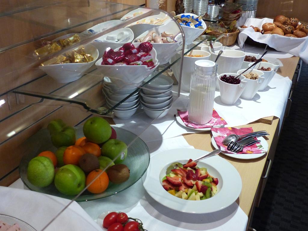 Hasi'S Hotel Grafing Екстериор снимка